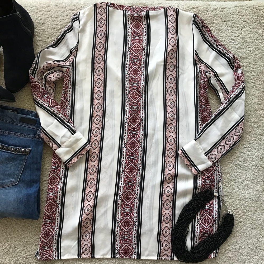 Cupcakes and Cashmere Labelle Tunic Top - Picture 6 of 8